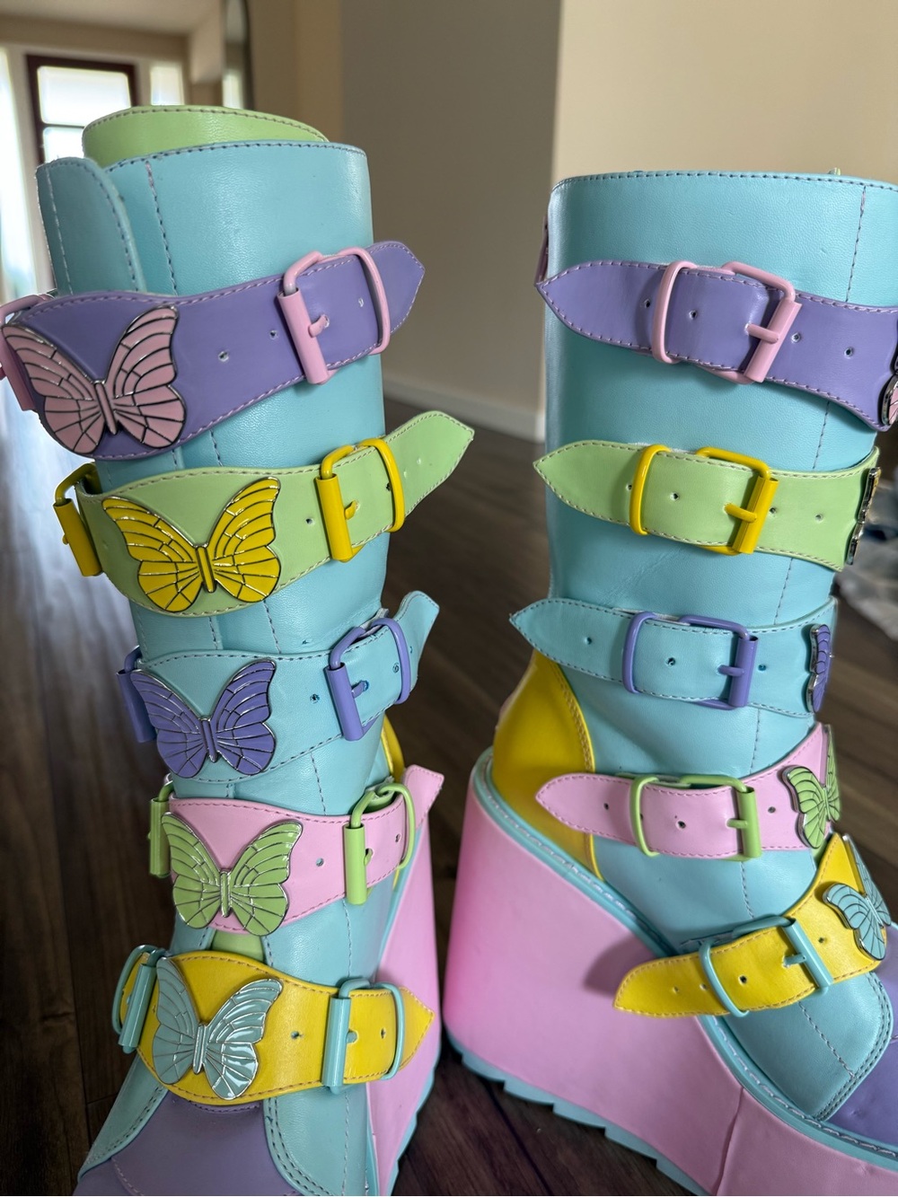 YRU Dune pastel butterfly buckles platform, rave boots - Picture 7 of 11